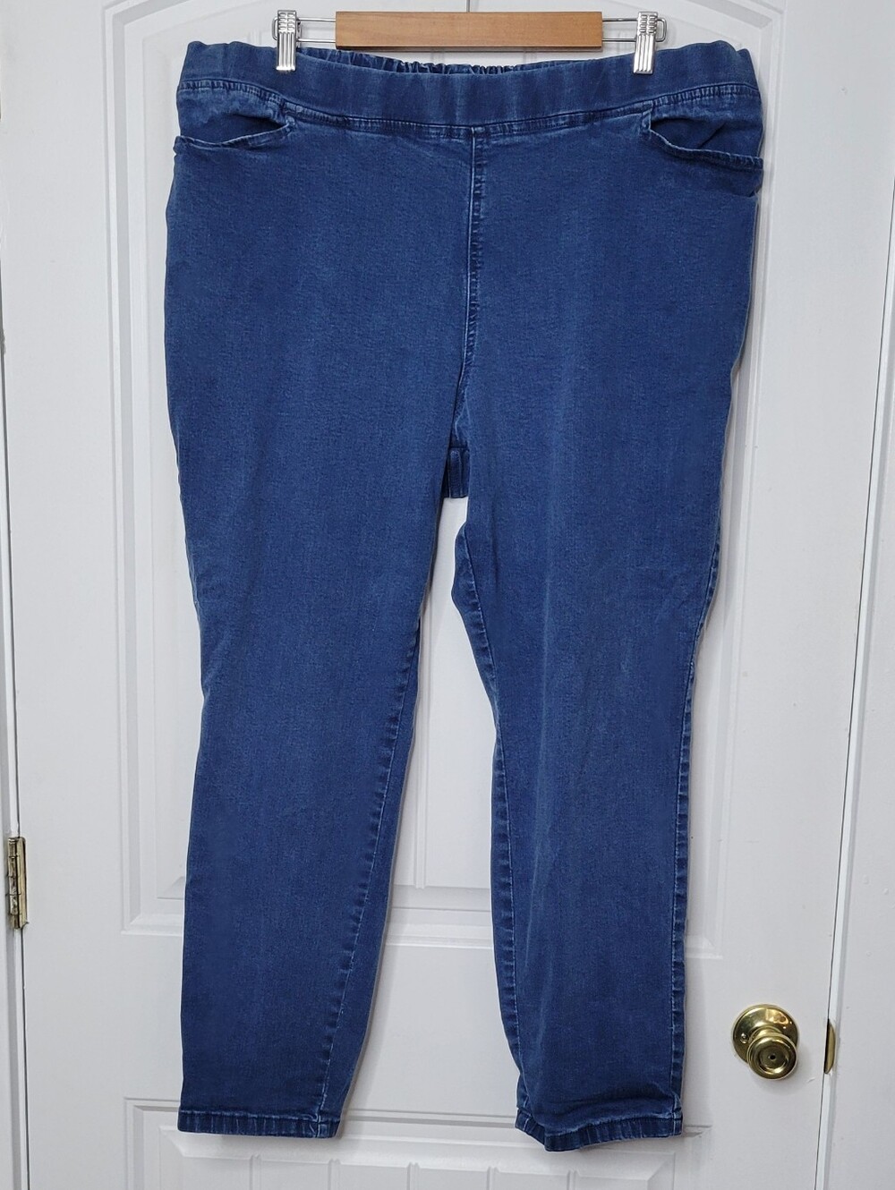 Catherines Flat Front Midwash Blue Ankle-Length Stretch Jeans